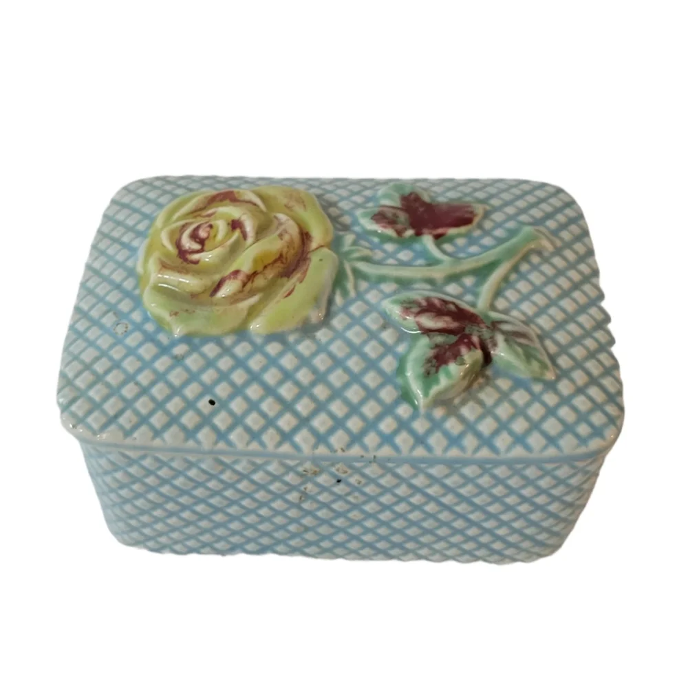Vintage Rose Trinket Box Lattice Textured